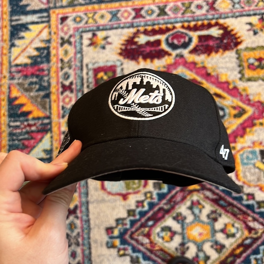 Mets Baseball Hat - Picture 3 of 3